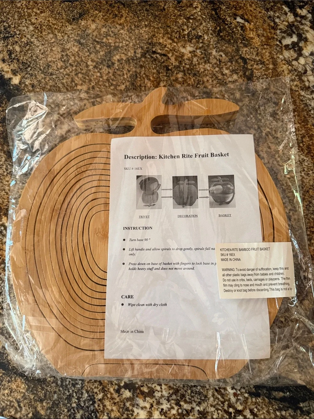 NWT Bamboo Spiral Fruit Basket | 3-in-1 Folding Fruit Bowl, Trivet and Decor